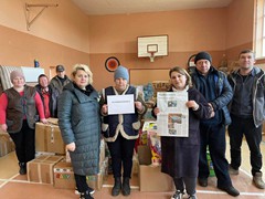 Die Bewohner von Semenivska bedanken sich für die Hilfsgüter